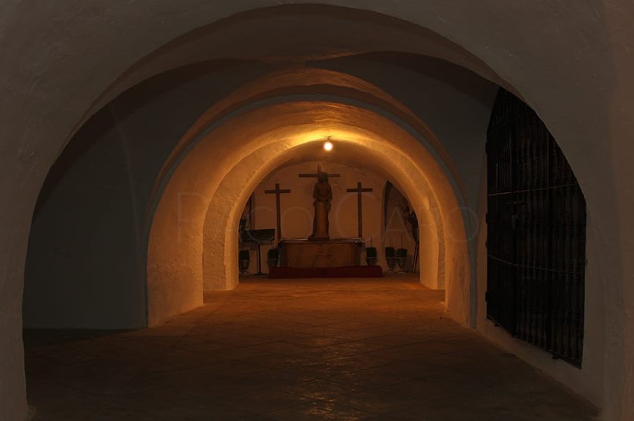 PACO CARO | Una de las capillas que se encontraban en el interior de las catacumbas.