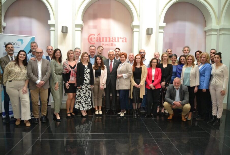 Asistentes de la jornada que presentó el proyecto E-COOL. FOTO: CÁMARA DE COMERCIO DE SEVILLA