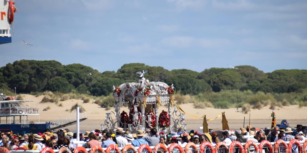 Embarque de la Hermandad del Rocío de Sanlúcar de Barrameda